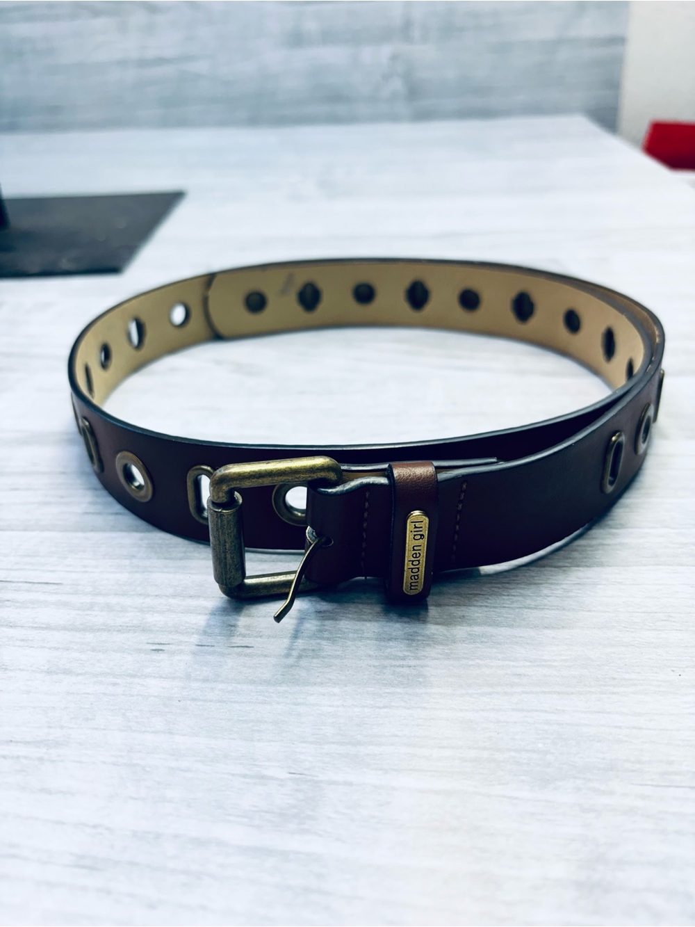 Madden Girl Y2K brown leather grommet belt with antique brass buckle